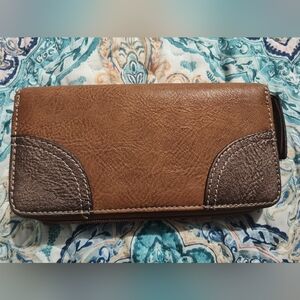 Bandana Women's By American West Guns And Roses Zip Around Wallet